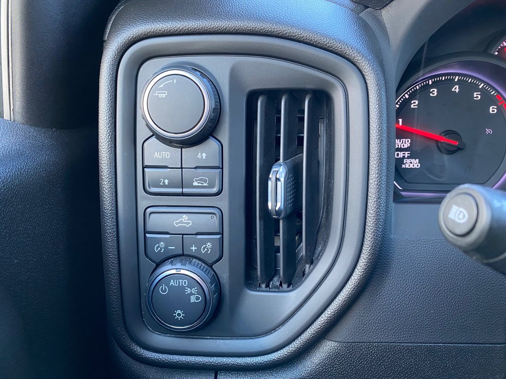2023 Chevrolet SILVERADO 1500 CUSTOM | Cam | USB | HtdMirrors | Warranty to 2028 in Saint John, New Brunswick - 15 - w1024h768px