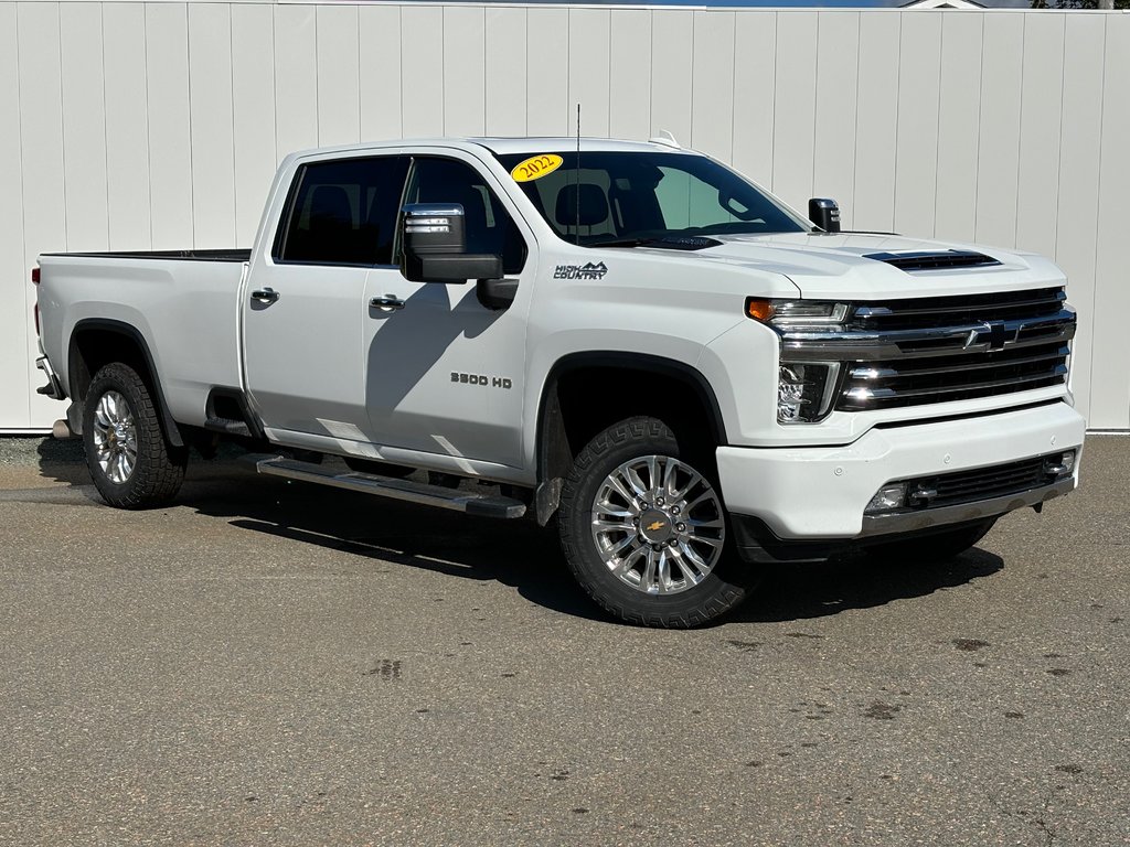 2022  Silverado 3500HD High Country | DIESEL | Leather | Warranty to 2027 in Saint John, New Brunswick - 1 - w1024h768px