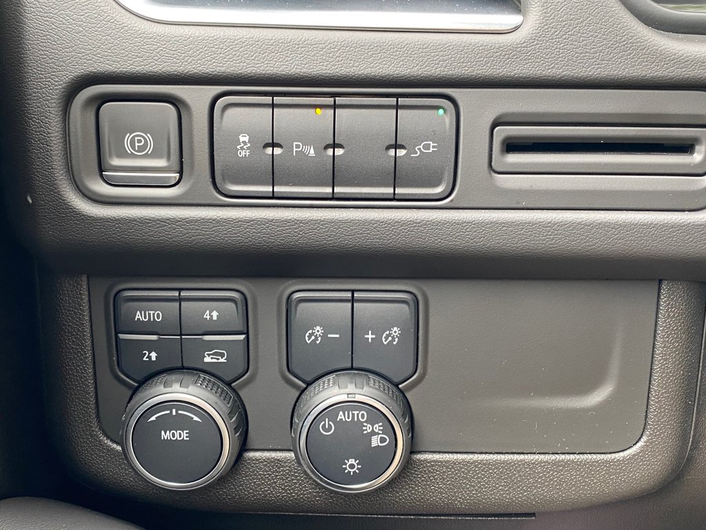 2021 Chevrolet Suburban in Antigonish, Nova Scotia - 14 - w1024h768px