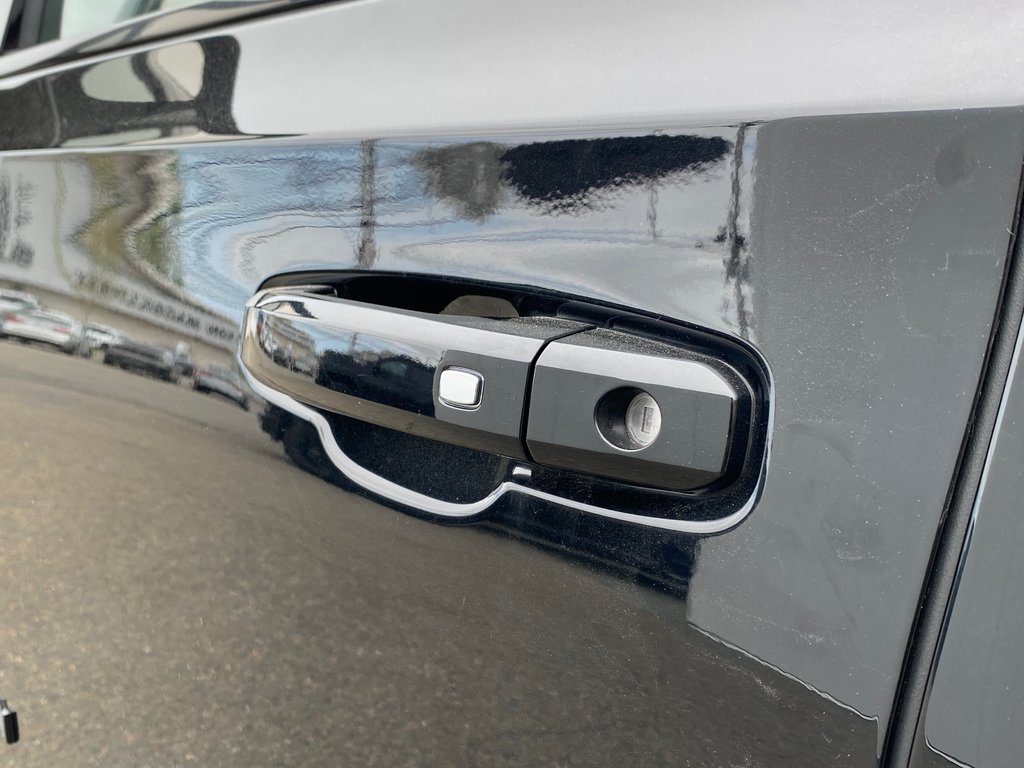 2021 Chevrolet Suburban in Antigonish, Nova Scotia - 10 - w1024h768px