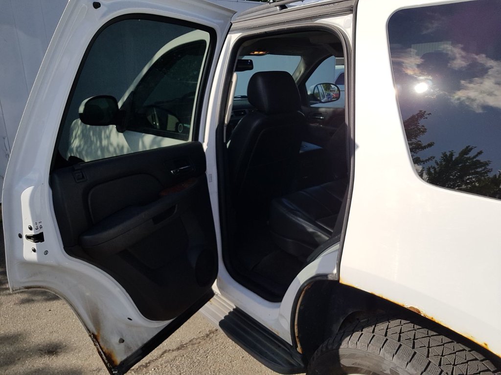2013 Chevrolet Tahoe in Antigonish, Nova Scotia - 28 - w1024h768px