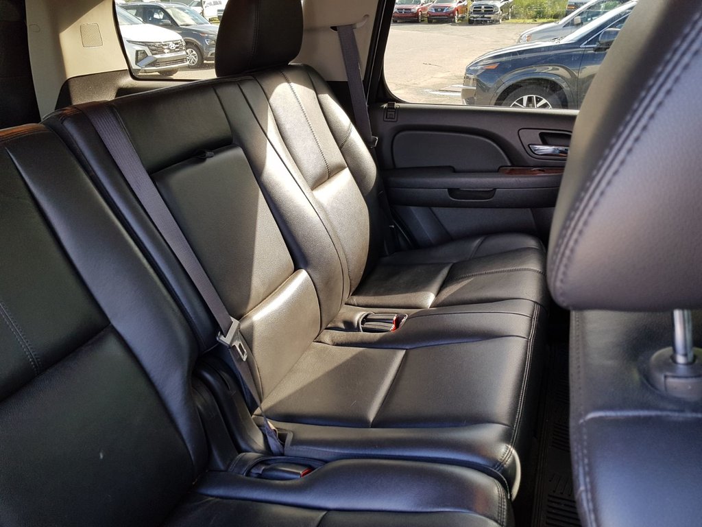 2013 Chevrolet Tahoe in Antigonish, Nova Scotia - 36 - w1024h768px