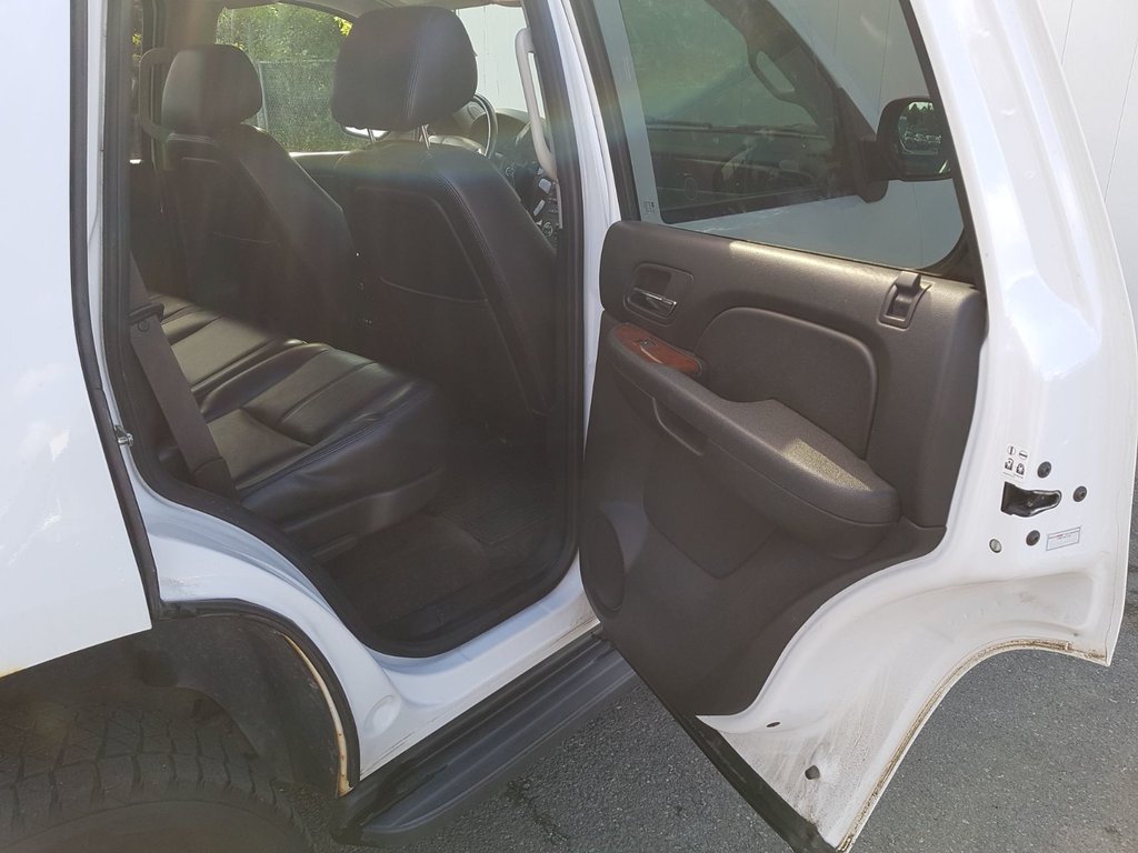 2013 Chevrolet Tahoe in Antigonish, Nova Scotia - 34 - w1024h768px
