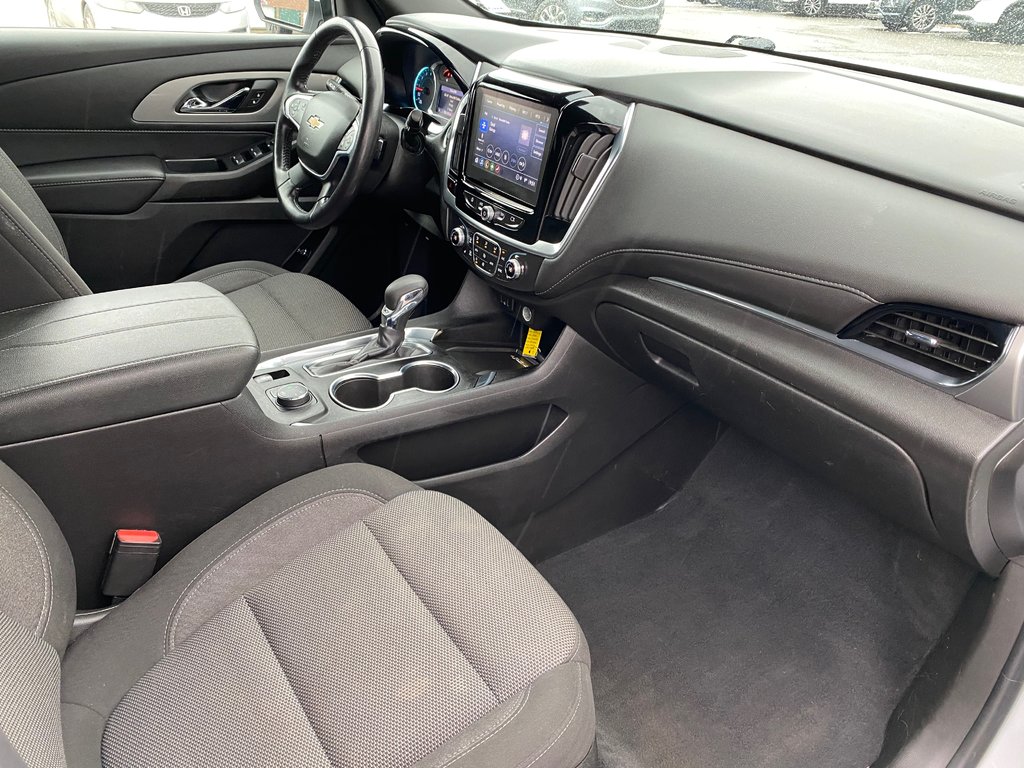 2022 Chevrolet Traverse LT | Cam | USB | XM | 7-Pass | HtdSeats | PwrHatch in Saint John, New Brunswick - 14 - w1024h768px