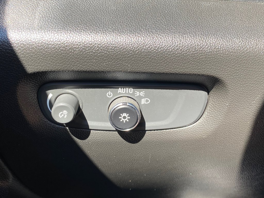 Chevrolet Traverse PREMIER | 7Pass | SunRoof | Cam | Warranty to 2028 2023 à Saint John, Nouveau-Brunswick - 16 - w1024h768px