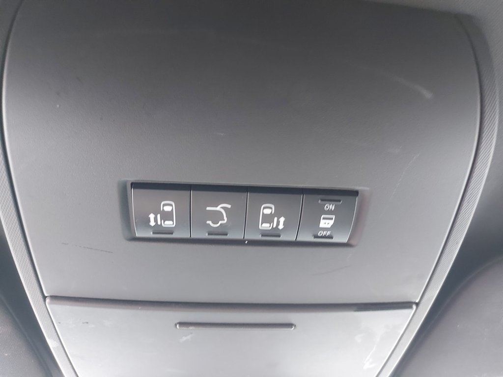 2018 Dodge Grand Caravan in Antigonish, Nova Scotia - 23 - w1024h768px