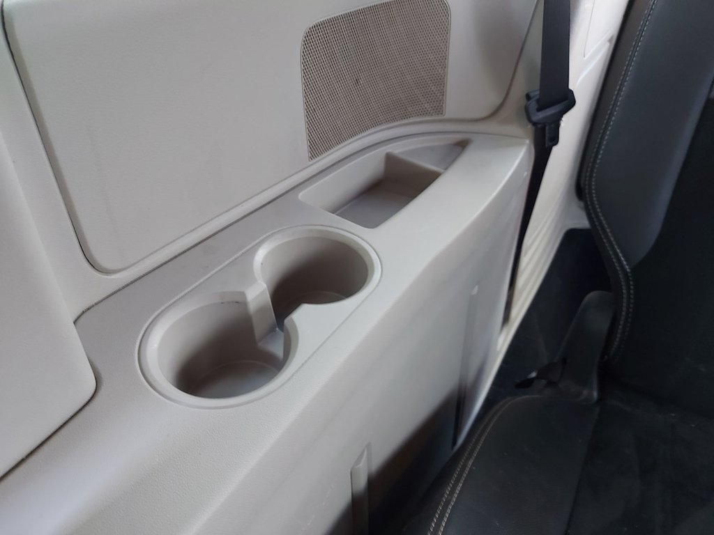 2018 Dodge Grand Caravan in Antigonish, Nova Scotia - 52 - w1024h768px