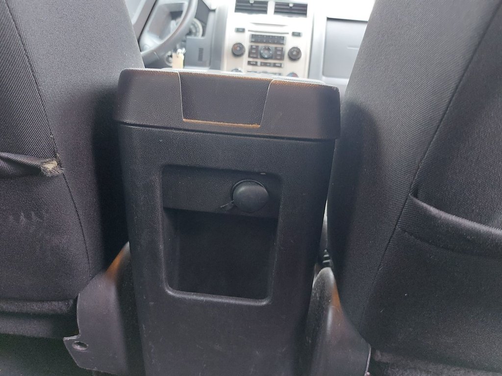 2009 Ford Escape in Antigonish, Nova Scotia - 52 - w1024h768px