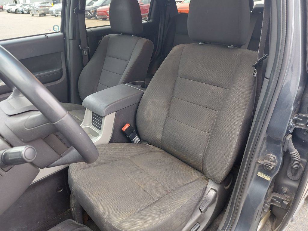 2009 Ford Escape in Antigonish, Nova Scotia - 29 - w1024h768px