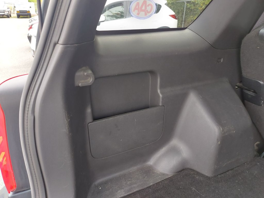 2009 Ford Escape in Antigonish, Nova Scotia - 60 - w1024h768px