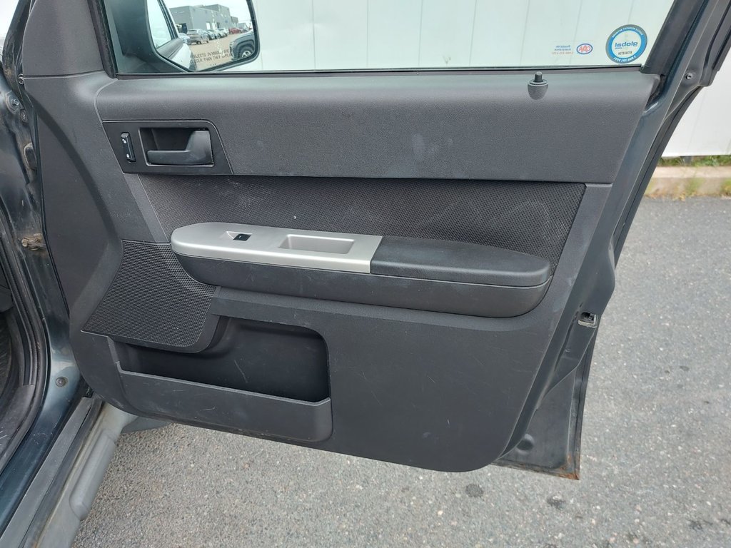 2009 Ford Escape in Antigonish, Nova Scotia - 50 - w1024h768px