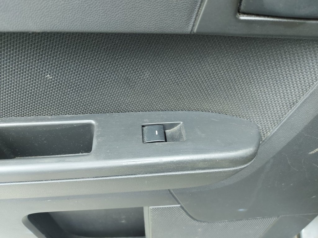 2009 Ford Escape in Antigonish, Nova Scotia - 37 - w1024h768px