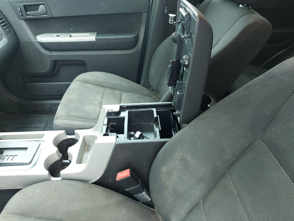 2009 Ford Escape in Antigonish, Nova Scotia - 24 - w1024h768px