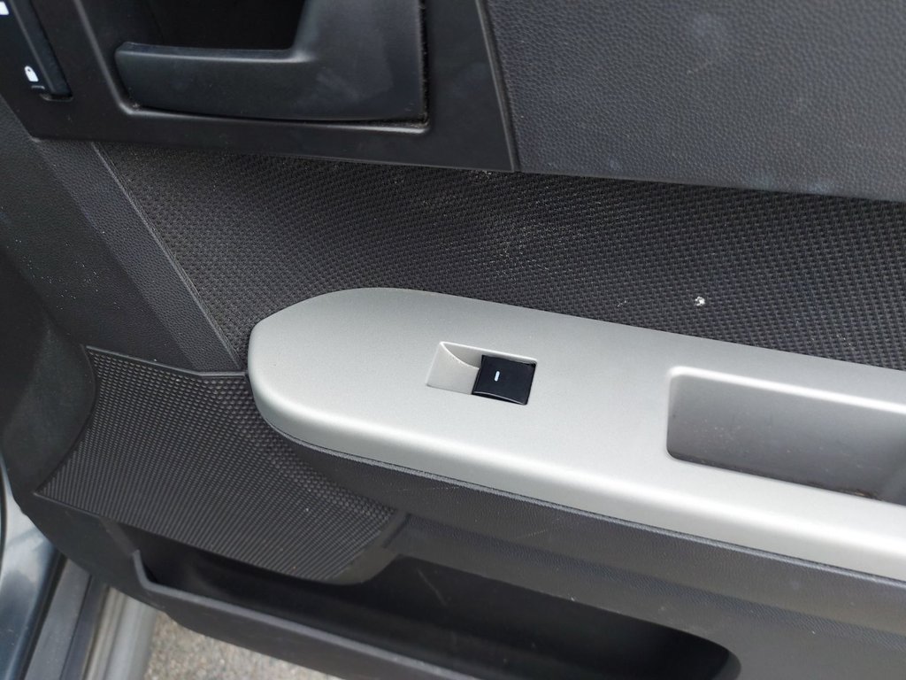 2009 Ford Escape in Antigonish, Nova Scotia - 48 - w1024h768px
