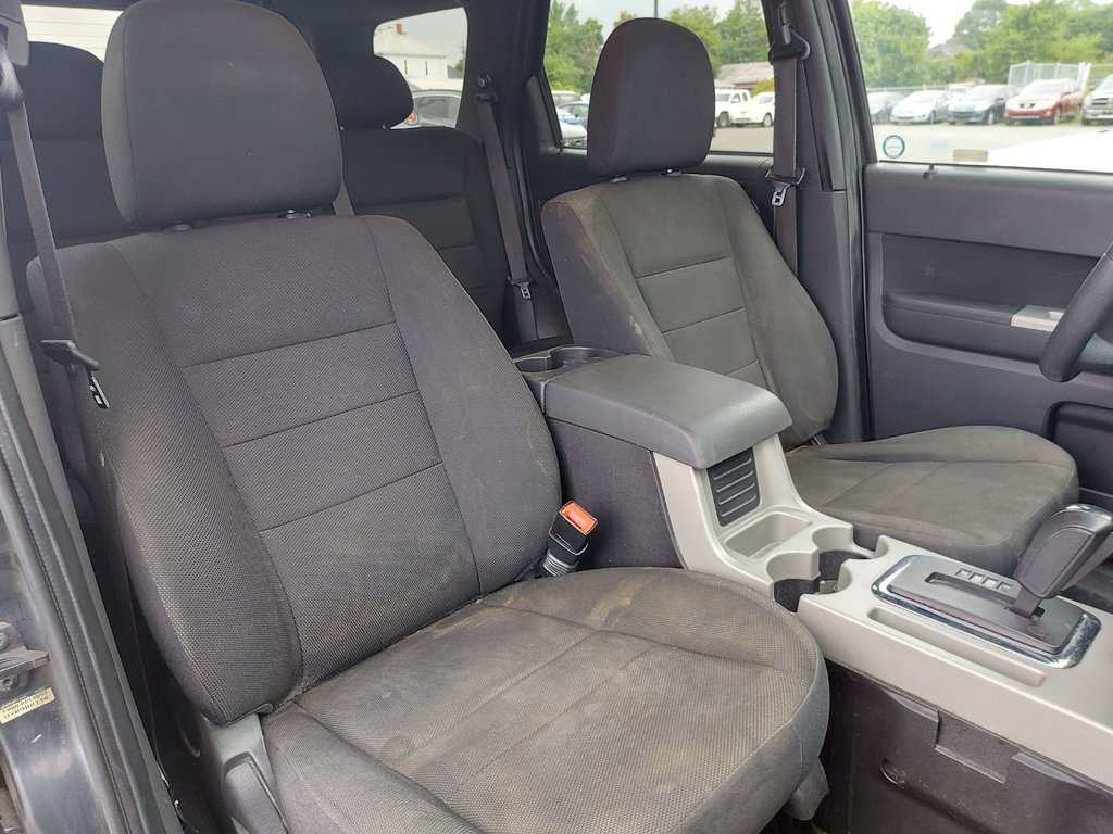 2009 Ford Escape in Antigonish, Nova Scotia - 47 - w1024h768px