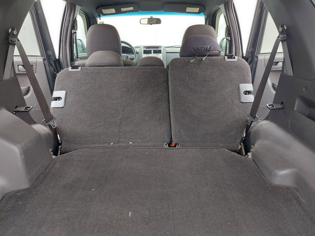 2009 Ford Escape in Antigonish, Nova Scotia - 63 - w1024h768px