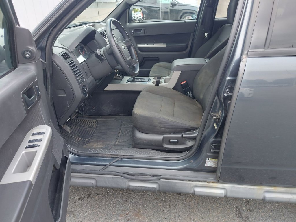 2009 Ford Escape in Antigonish, Nova Scotia - 28 - w1024h768px