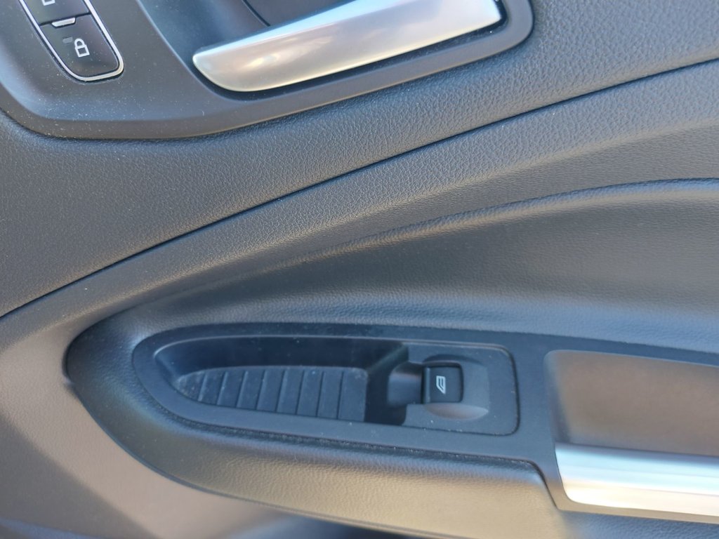 2017 Ford Escape in Antigonish, Nova Scotia - 51 - w1024h768px
