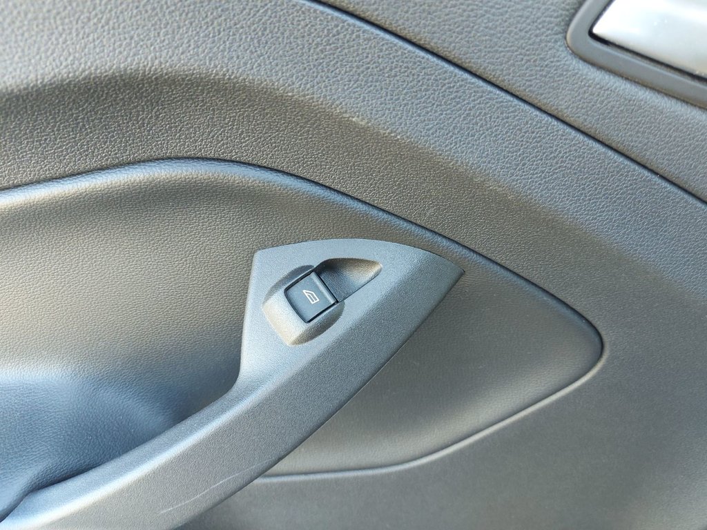 2017 Ford Escape in Antigonish, Nova Scotia - 37 - w1024h768px