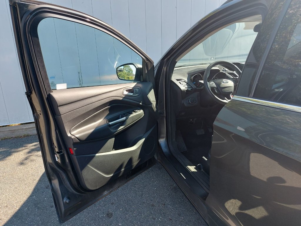 2017 Ford Escape in Antigonish, Nova Scotia - 28 - w1024h768px
