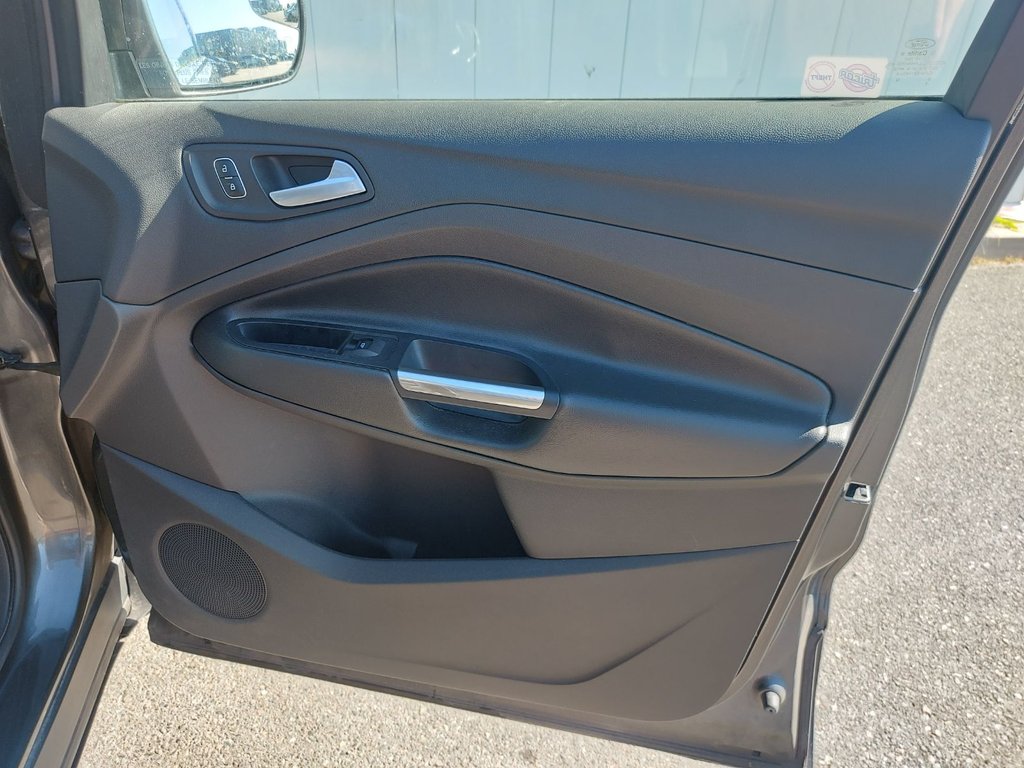2017 Ford Escape in Antigonish, Nova Scotia - 52 - w1024h768px