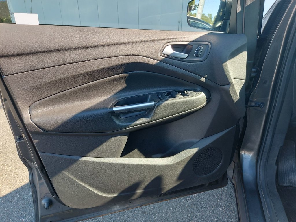 2017 Ford Escape in Antigonish, Nova Scotia - 32 - w1024h768px