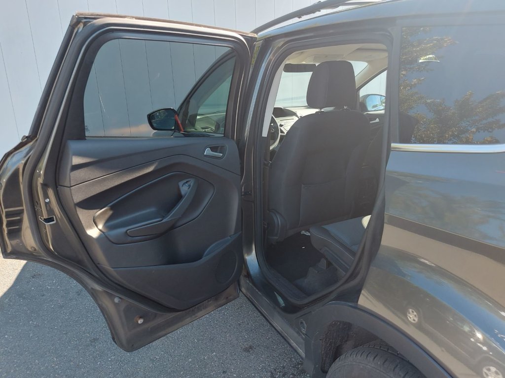 2017 Ford Escape in Antigonish, Nova Scotia - 34 - w1024h768px