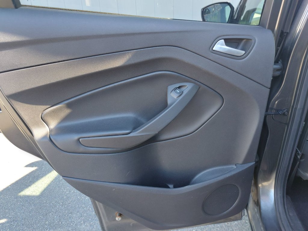 2017 Ford Escape in Antigonish, Nova Scotia - 39 - w1024h768px