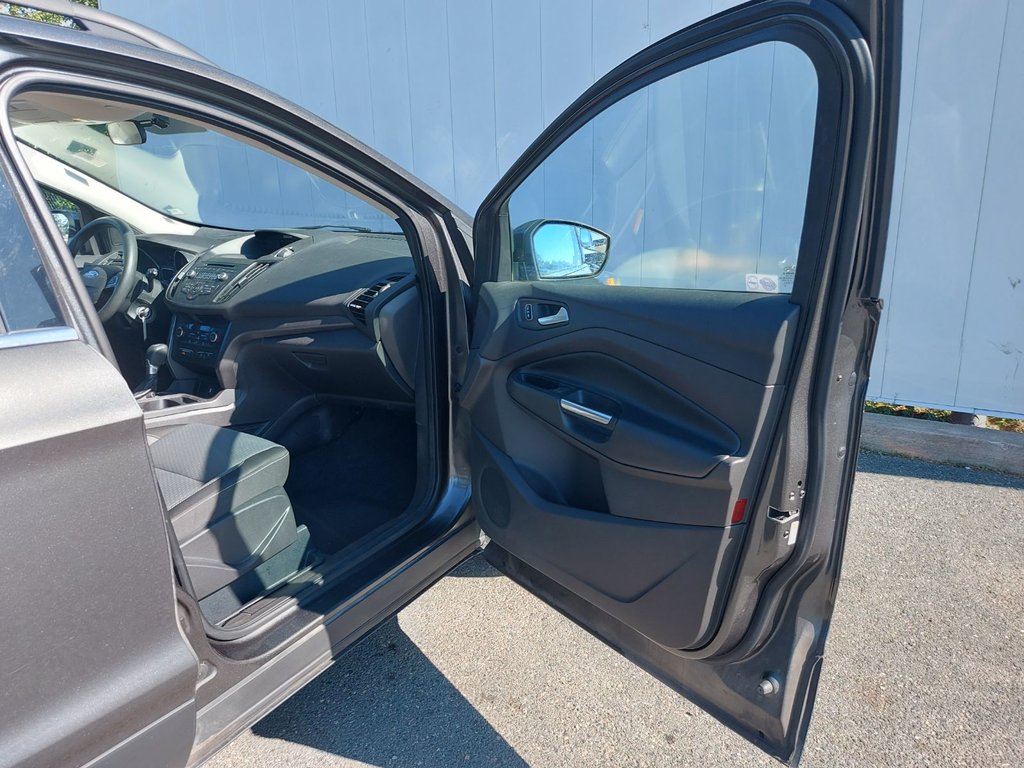 2017 Ford Escape in Antigonish, Nova Scotia - 48 - w1024h768px