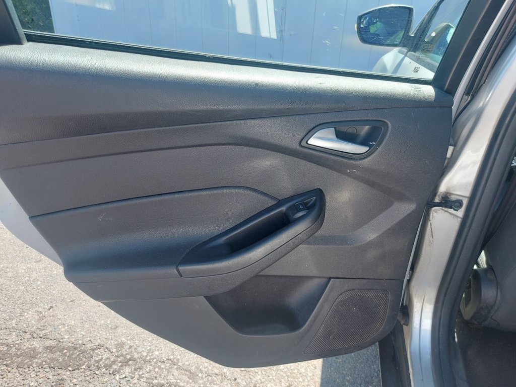 2014 Ford FOCUS SE C SE | Cruise | Aux | Tilt | AutoHeadlights in Saint John, New Brunswick - 38 - w1024h768px