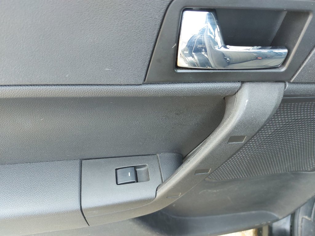 2009 Ford Focus SE | XM Radio | Alloys | Pwr Windows in Saint John, New Brunswick - 38 - w1024h768px