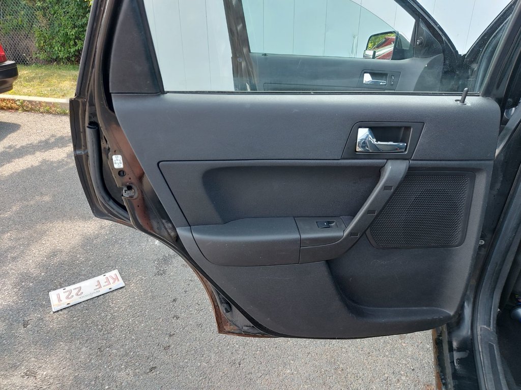 2009 Ford Focus SE | XM Radio | Alloys | Pwr Windows in Saint John, New Brunswick - 39 - w1024h768px