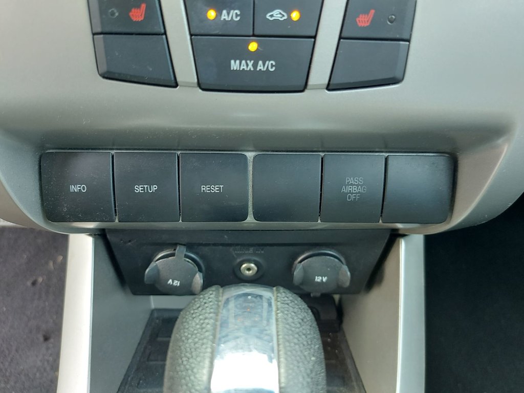 2009 Ford Focus SE | XM Radio | Alloys | Pwr Windows in Saint John, New Brunswick - 21 - w1024h768px