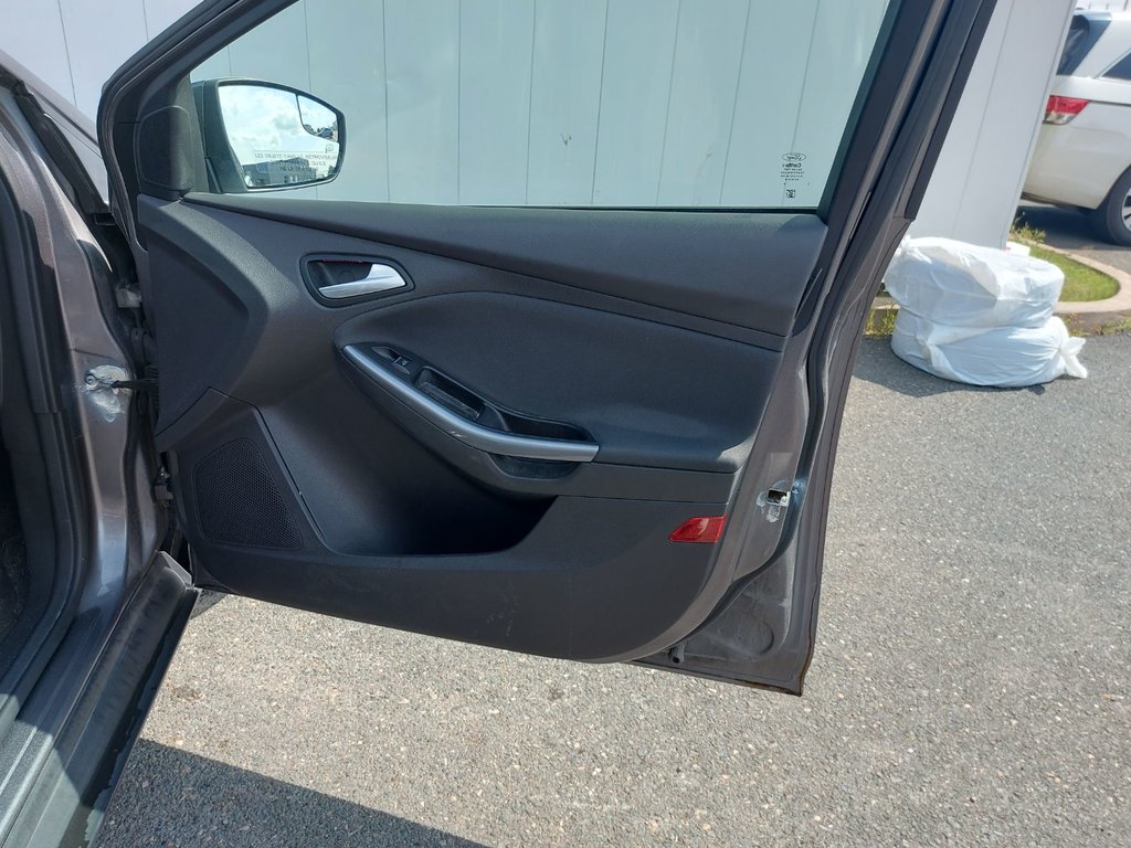 2012 Ford Focus Titanium | HtdSeats | Keyless | USB | XM Radio in Saint John, New Brunswick - 52 - w1024h768px