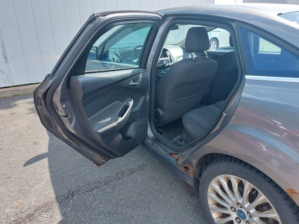 2012 Ford Focus Titanium | HtdSeats | Keyless | USB | XM Radio in Saint John, New Brunswick - 36 - w1024h768px