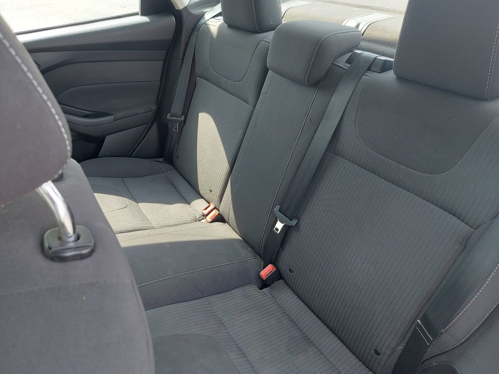 2012 Ford Focus Titanium | HtdSeats | Keyless | USB | XM Radio in Saint John, New Brunswick - 38 - w1024h768px