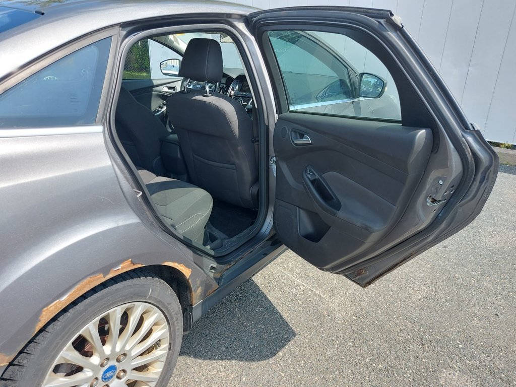 2012 Ford Focus Titanium | HtdSeats | Keyless | USB | XM Radio in Saint John, New Brunswick - 42 - w1024h768px