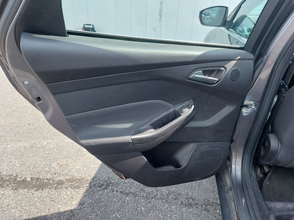2012 Ford Focus Titanium | HtdSeats | Keyless | USB | XM Radio in Saint John, New Brunswick - 40 - w1024h768px