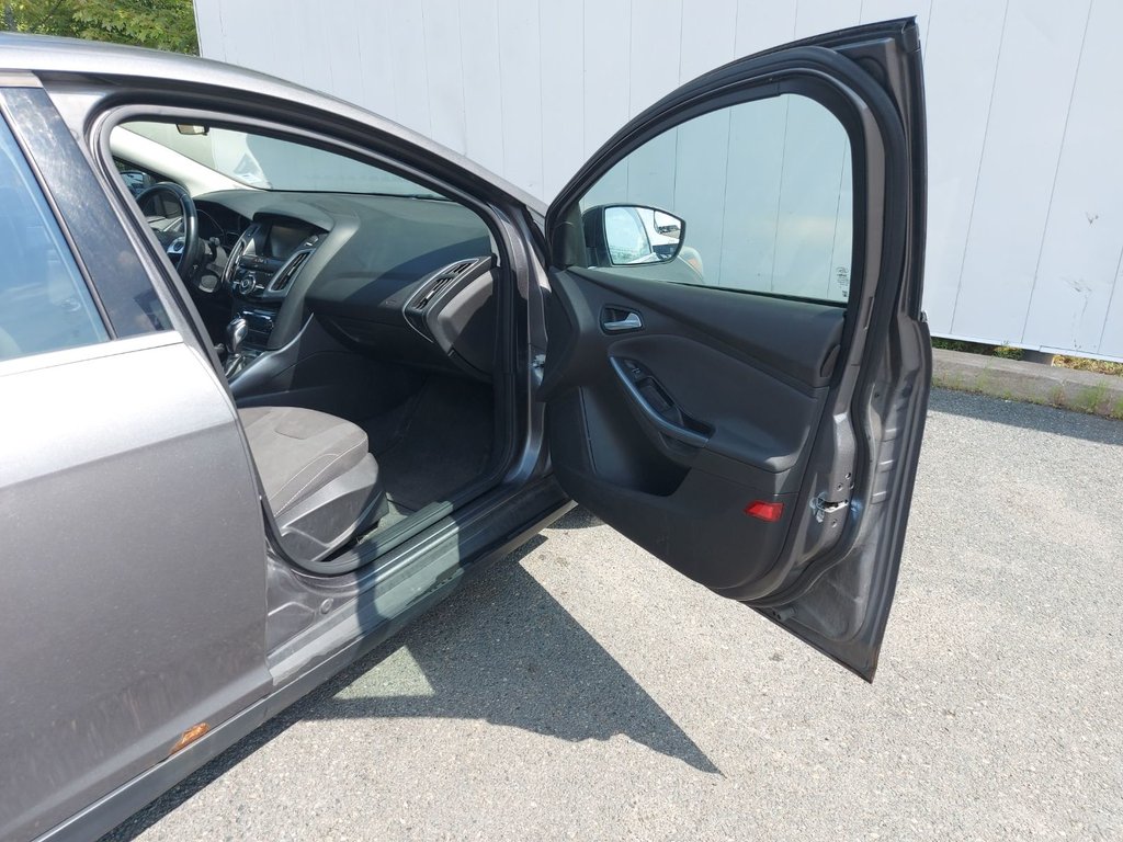 2012 Ford Focus Titanium | HtdSeats | Keyless | USB | XM Radio in Saint John, New Brunswick - 47 - w1024h768px