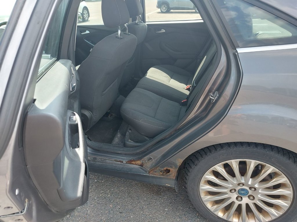 2012 Ford Focus Titanium | HtdSeats | Keyless | USB | XM Radio in Saint John, New Brunswick - 37 - w1024h768px