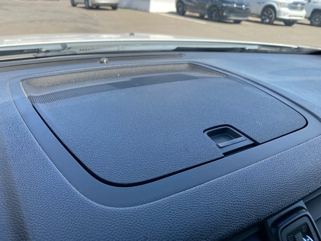 2016 GMC Acadia in Antigonish, Nova Scotia - 47 - w1024h768px