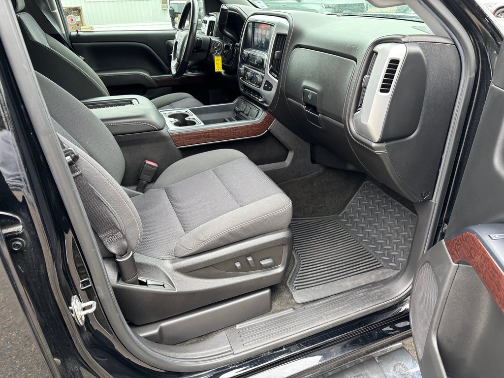 2018  Sierra 1500 SLE | Cam | USB | HtdSeats | Bluetooth | Keyless in Saint John, New Brunswick - 15 - w1024h768px