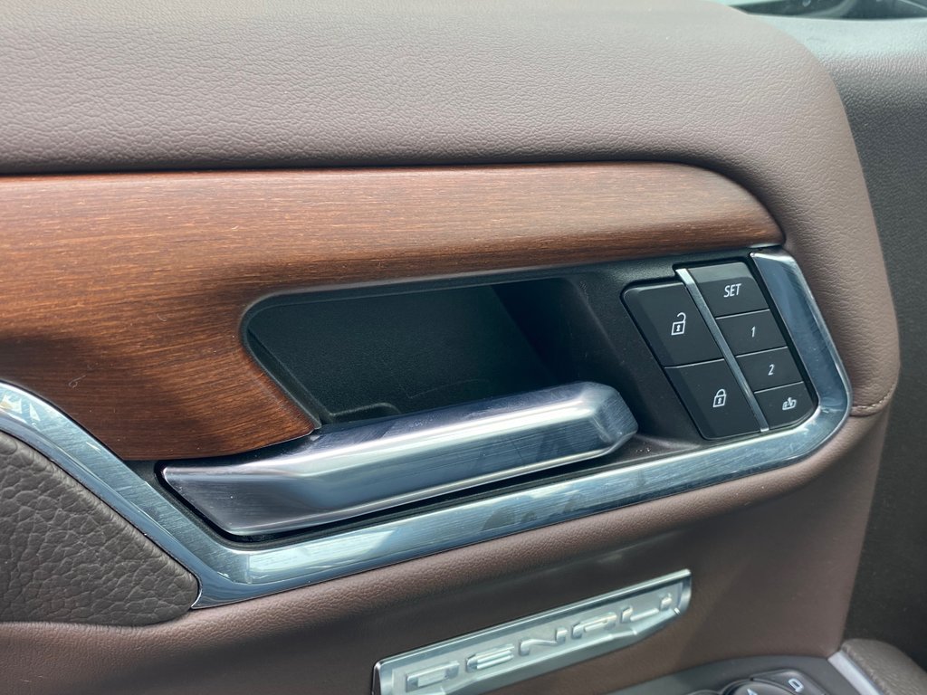 2023 GMC Sierra 1500 DENALI | SunRoof | Cam | USB | Warranty to 2028 in Saint John, New Brunswick - 14 - w1024h768px