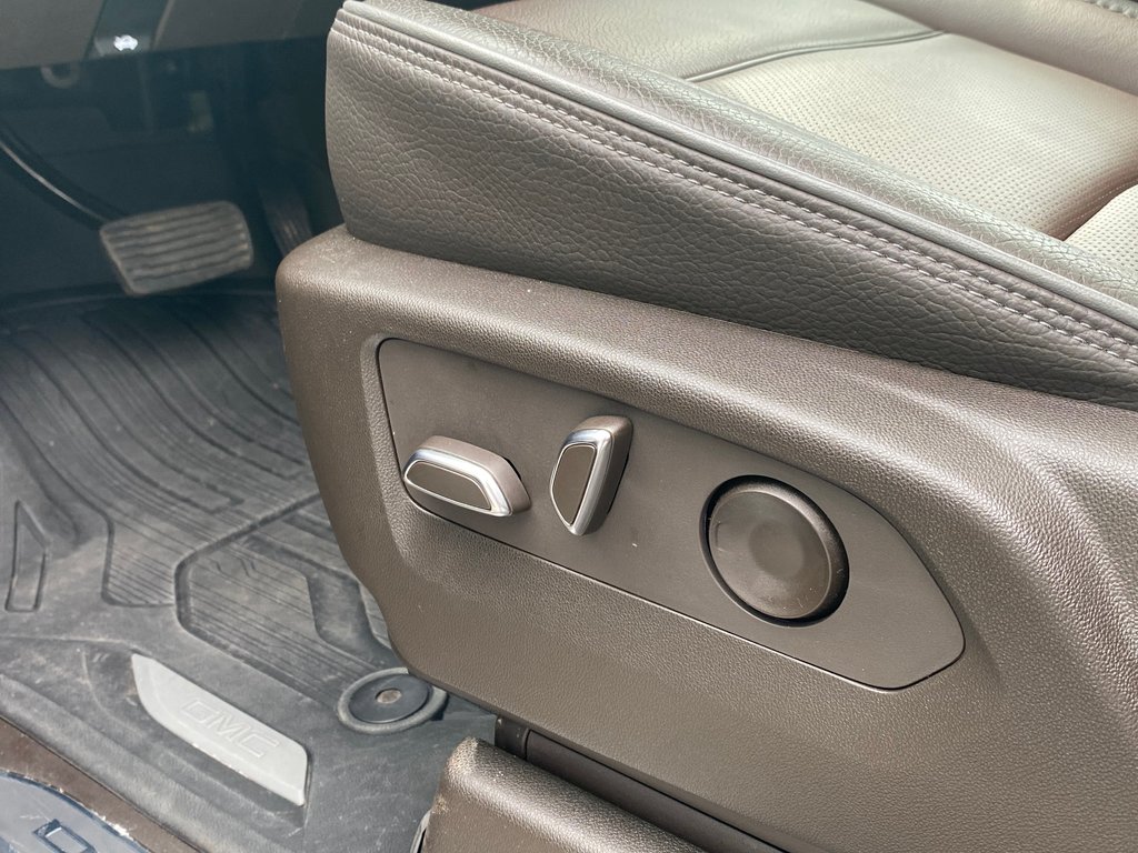 2023 GMC Sierra 1500 DENALI | SunRoof | Cam | USB | Warranty to 2028 in Saint John, New Brunswick - 13 - w1024h768px