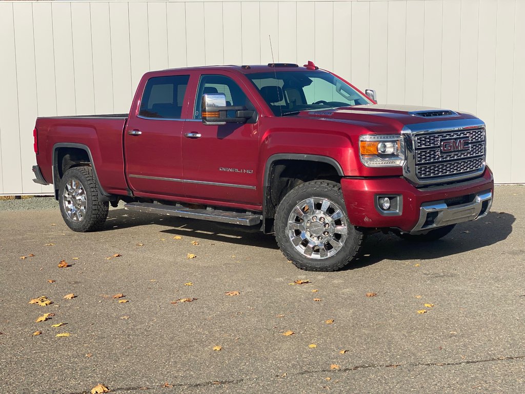 2018  Sierra 2500HD Denali | DIESEL | Leather | SunRoof | Nav | Cam in Saint John, New Brunswick - 1 - w1024h768px