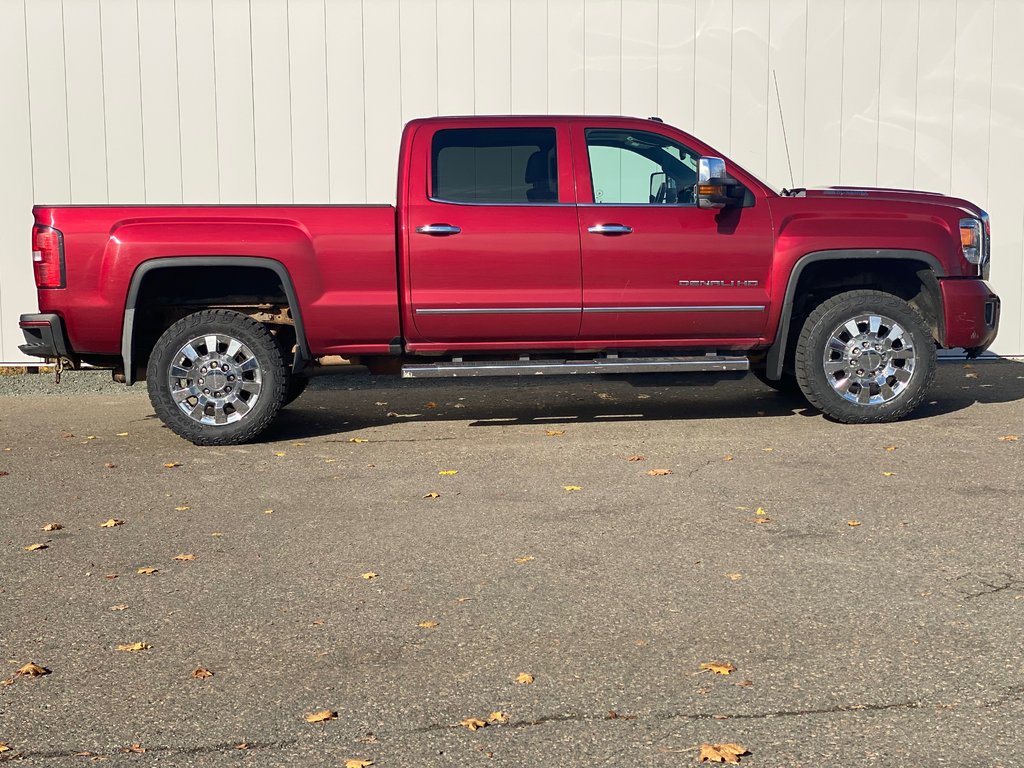 2018  Sierra 2500HD Denali | DIESEL | Leather | SunRoof | Nav | Cam in Saint John, New Brunswick - 7 - w1024h768px