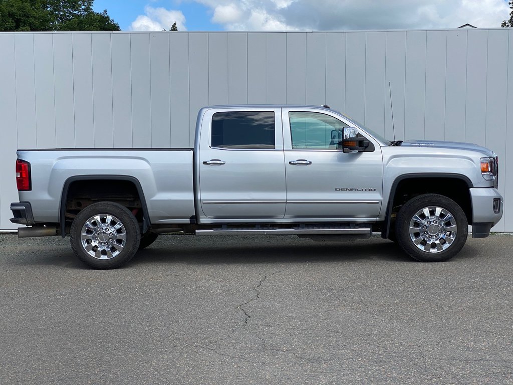 GMC Sierra 2500HD DENALI | Diesel | SunRoof | Cam | HtdWheel 2019 à Saint John, Nouveau-Brunswick - 8 - w1024h768px