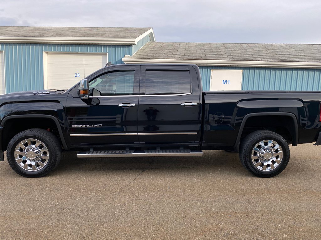 Ron MacGillivray Chev Buick GMC 2019 GMC Sierra 2500HD Denali 