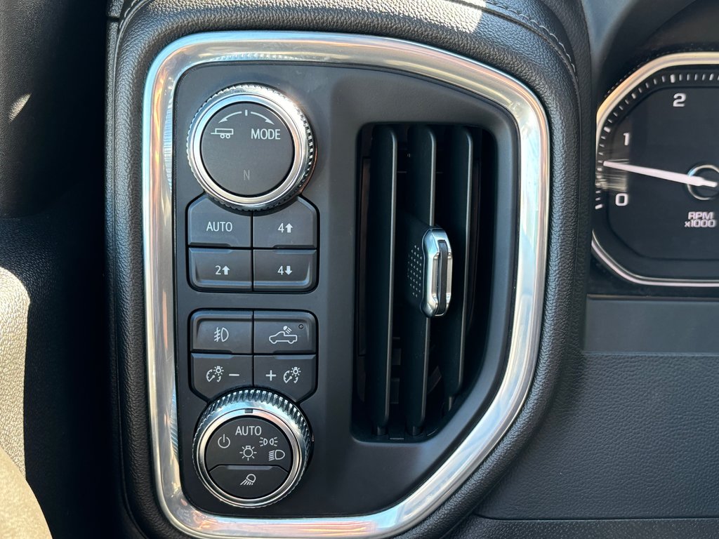 2022 GMC Sierra 3500HD in Antigonish, Nova Scotia - 16 - w1024h768px