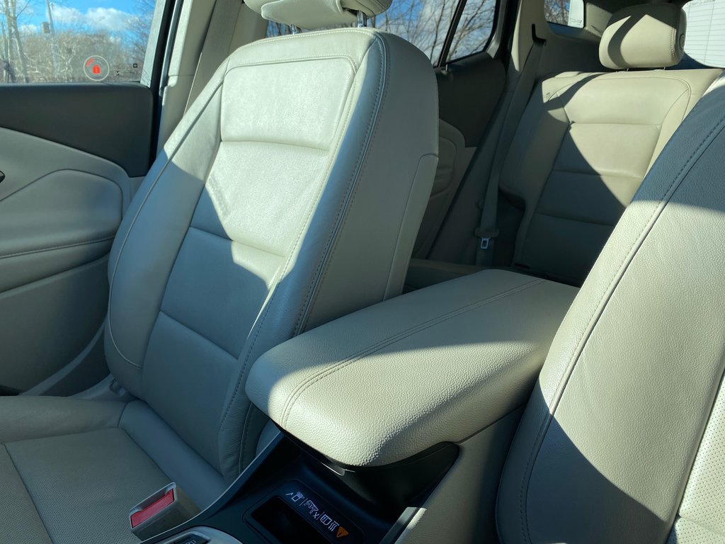 2019  Terrain Denali | Leather | SunRoof | Nav | Cam | USB | XM in Saint John, New Brunswick - 39 - w1024h768px